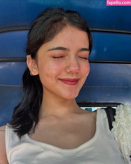 ishitasgj ポルノスター 写真