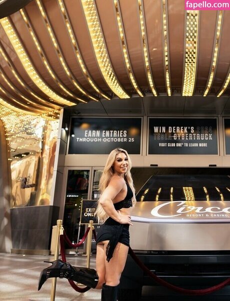 Thea Hail 高品質のポルノスター 画像