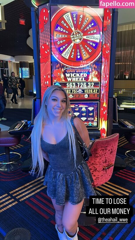 Thea Hail ポルノスター アーカイブ