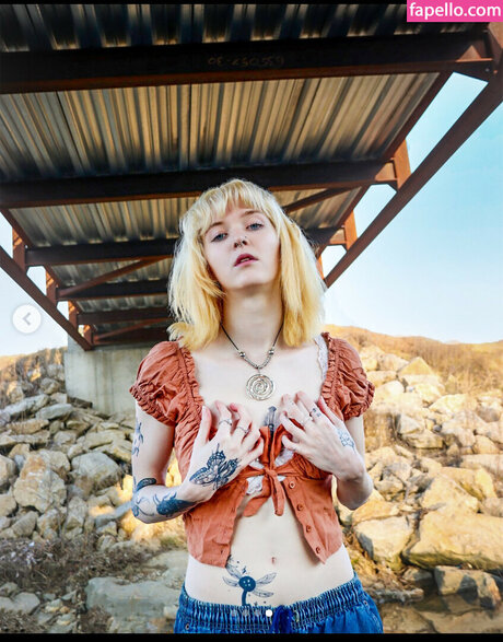 アジア人のティーンの足 オンリーファンズ ポルノ 画像