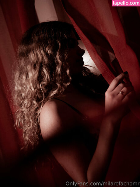 Mila Refacho 完璧なスター 写真