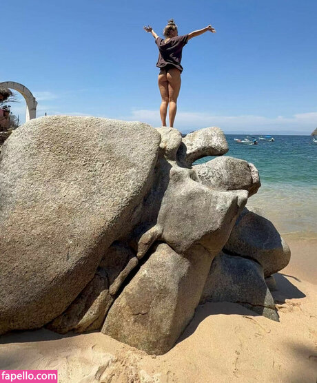 成熟したブロンドのオンリーファンズ 限定 アーカイブ