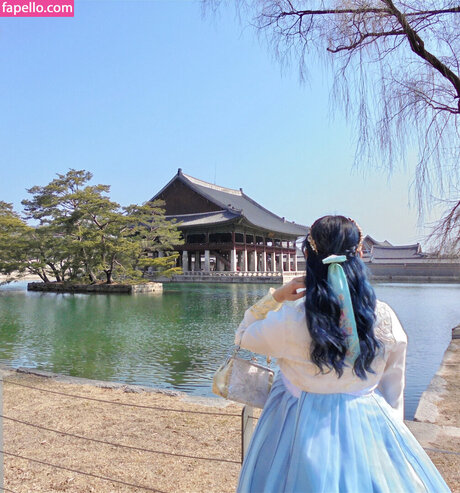 セクシーなブルネットのオンリーファンズ エロ 画像