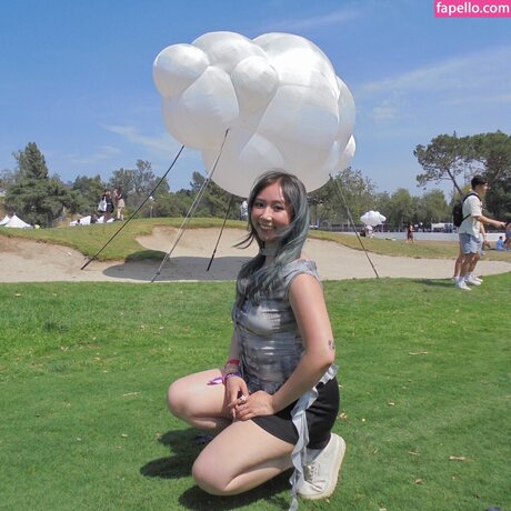 熟女クーガーオンリーファンズ ヌード 写真