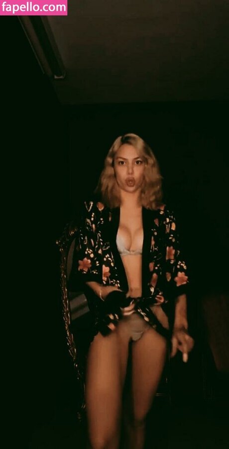 Seydanur Tunc ポルノモデル 画像