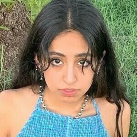 ブルネットの猫OnlyFans ヌード 画像