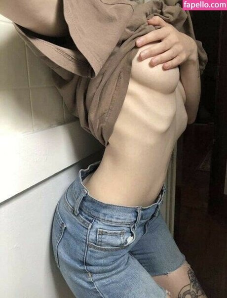 Kornsexual アダルト女優 ギャラリー