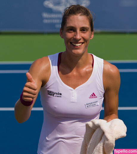 Andrea Petkovic ポルノスター 独占 写真
