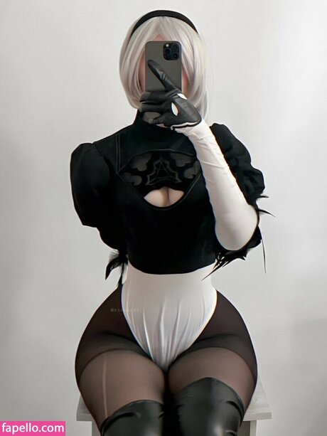 BBWシーメールオンリーファンズ セクシー裸 写真