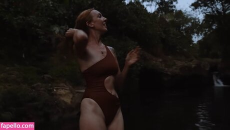 Chesca Ben ポルノスター エロティック 画像