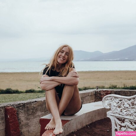 Chesca Ben アート女優 写真