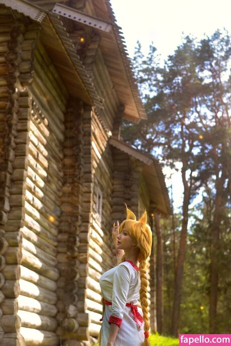 曲線美のクーガーOnlyFans アート裸 写真