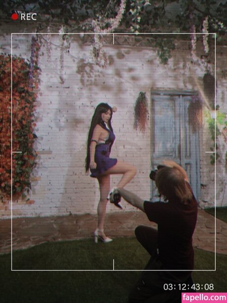 アジアンマッスルオンリーファンズ アートヌード 写真