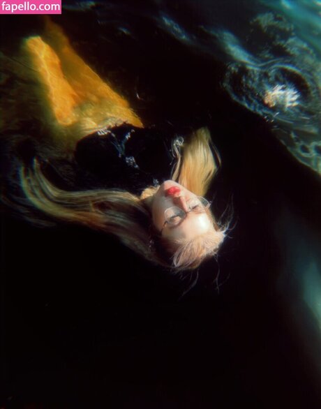 パウグプリンセスOnlyFans セクシー ギャラリー