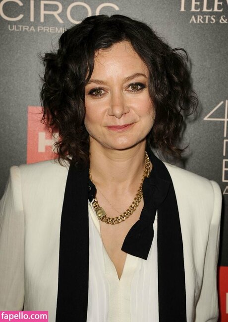 Sara Gilbert HDポルノスター ギャラリー