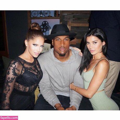 巨乳のオンリーファンズ 美しい 写真