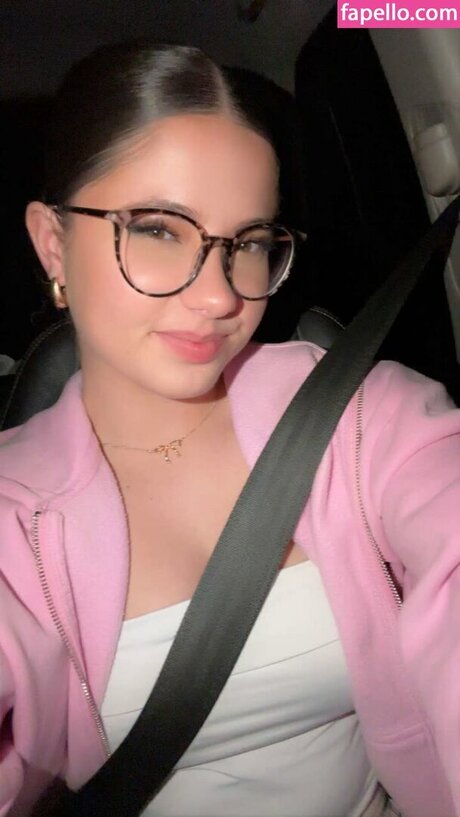 Lilousecret ポルノモデル 写真