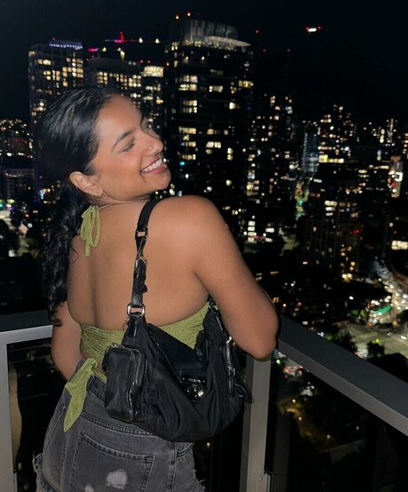 Abby Govindan HDスター 写真