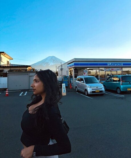 Abby Govindan ホット女優 写真