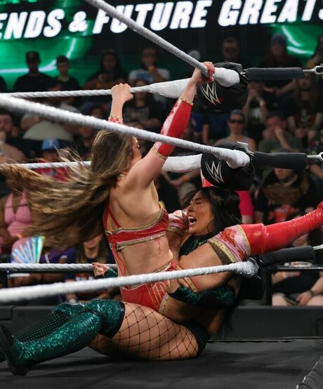 Sirena Linton 完璧な女優 画像