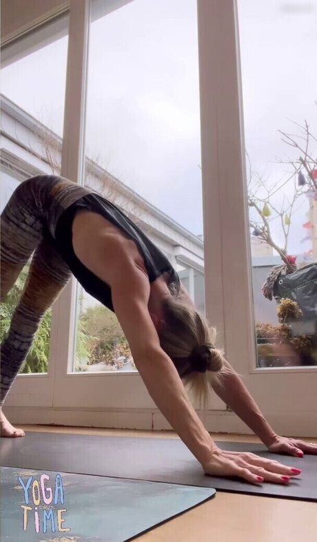 アナル舐めオンリーファンズ 無料ポルノ 写真