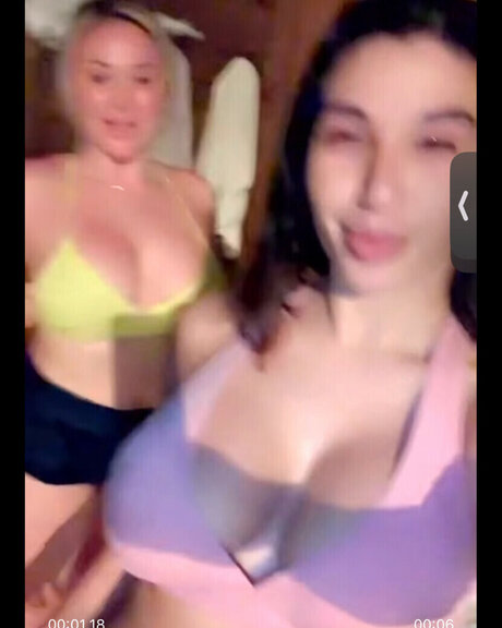 Miss Cyprus 美しいスター ギャラリー