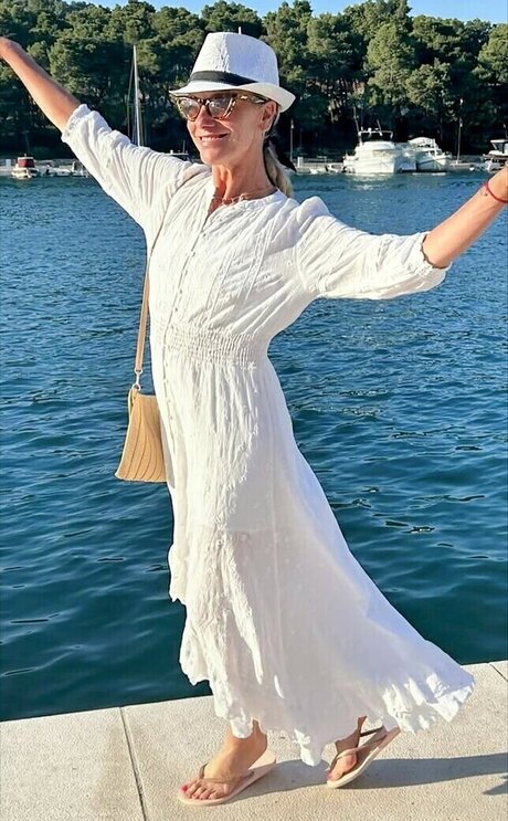 Tamzin Outhwaite 完璧なスター ギャラリー