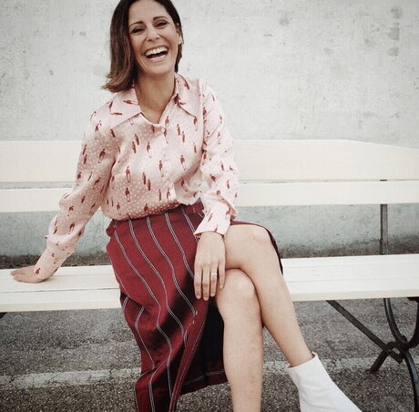 Funda Vanroy ポルノ女優 写真