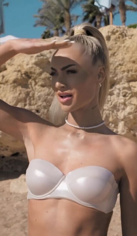 Alisha Lehmann 美しい女優 ギャラリー