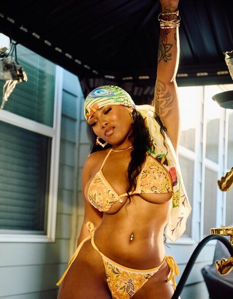 kortynie アート女優 写真