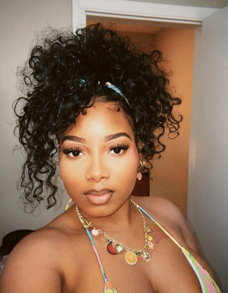 kortynie ポルノスター 画像