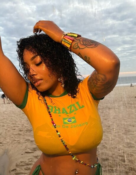 kortynie ヌードスター 画像