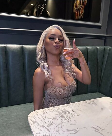 Littlejoiceee ポルノスター 美しい 写真