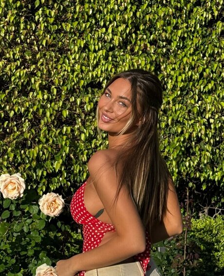 Taylor Morland 高品質モデル 画像