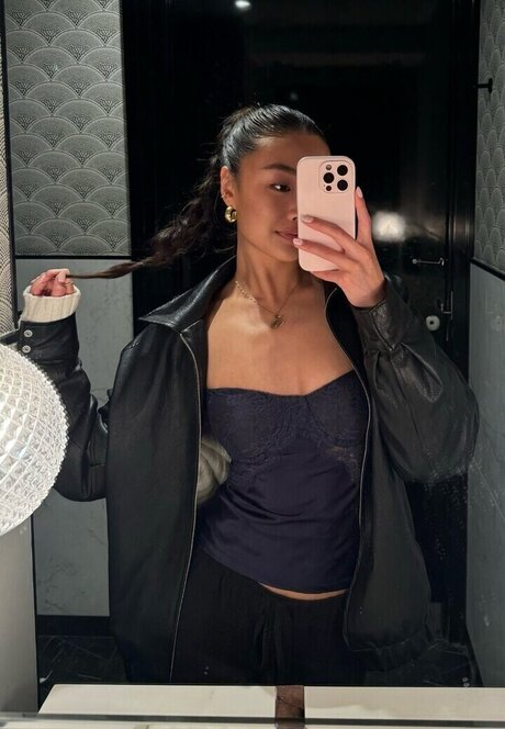 ブラックマジックオンリーファンズ アートヌード 写真