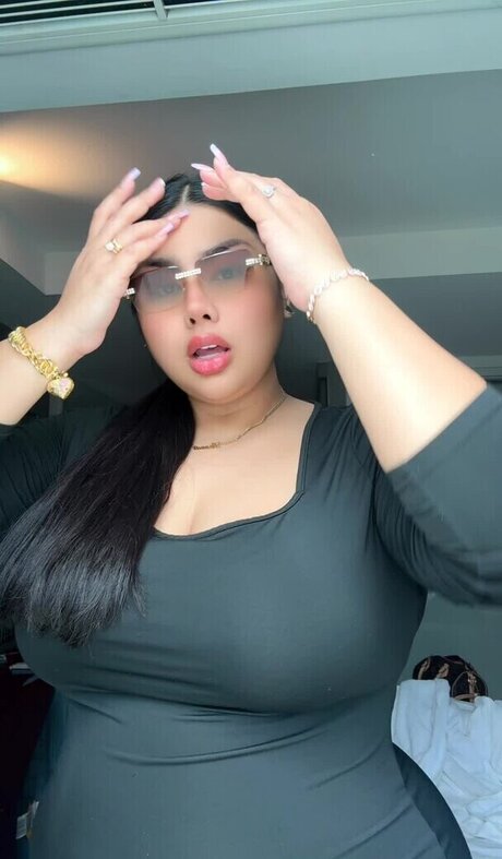 hanadi k xxxスター 写真