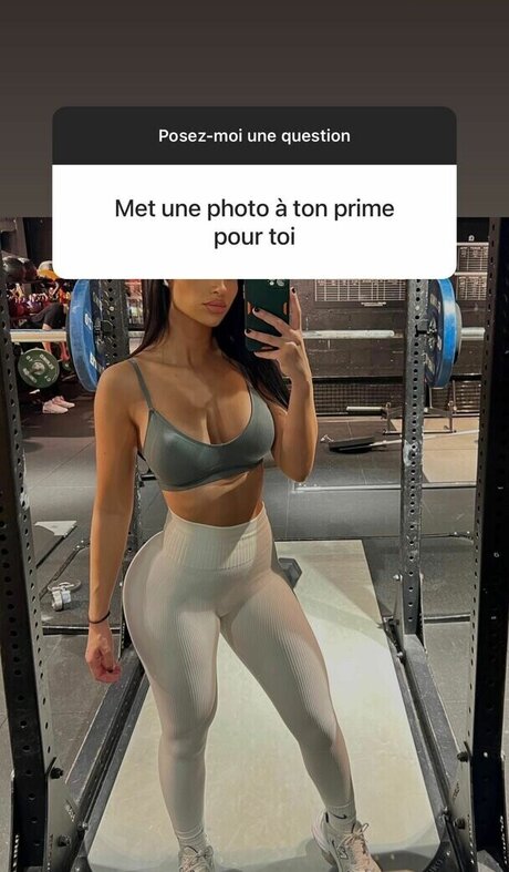 厚い黒檀オンリーファンズ ポルノ 写真