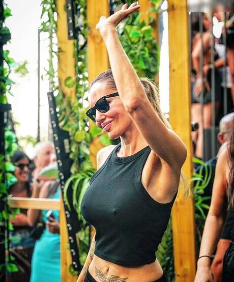 Deborah De Luca 独占スター ギャラリー