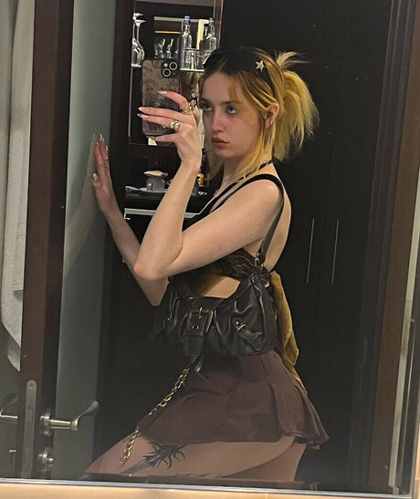 mayadoran ポルノスター 写真