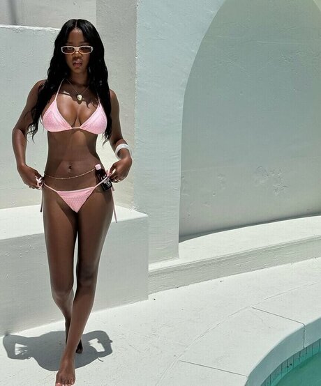 フィットネスインフルエンサーオンリーファンズ 素敵 写真