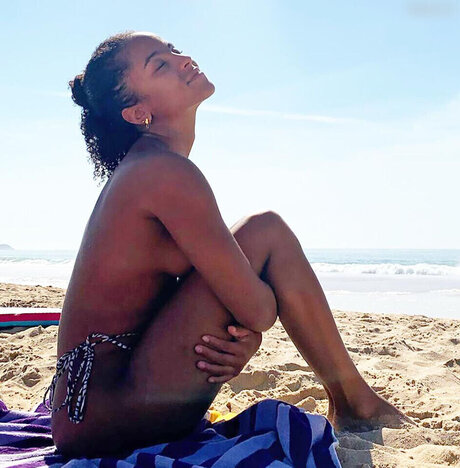 ゲイの乳首OnlyFans 無料ヌード 写真