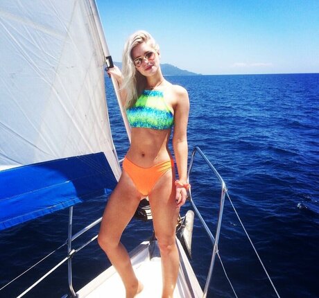 Jess Davies 独占女優 ギャラリー