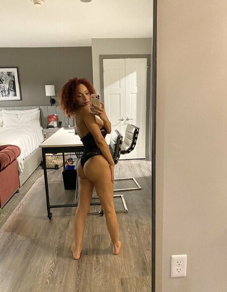 不明なファン セクシー裸 写真