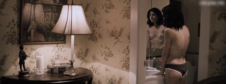 Selma Blair ポルノスター 写真