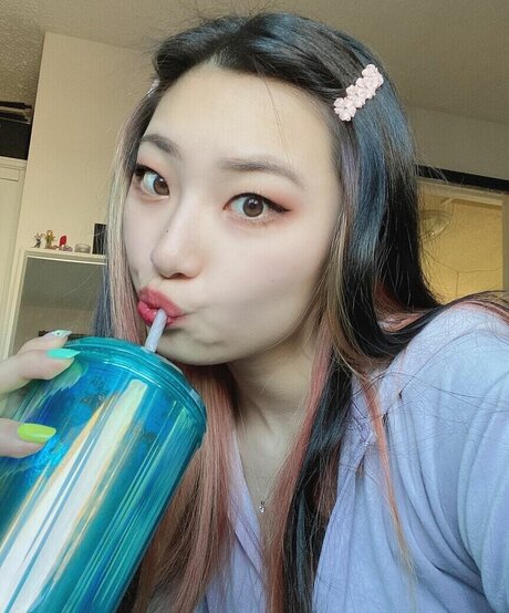 dalcompeach ポルノ女優 画像