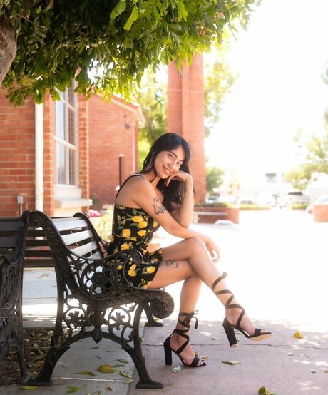 巨乳 パイズリ OnlyFans アートxxx 画像