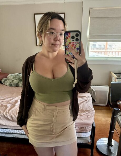 BBW TS オンリーファンズ えろた 写真