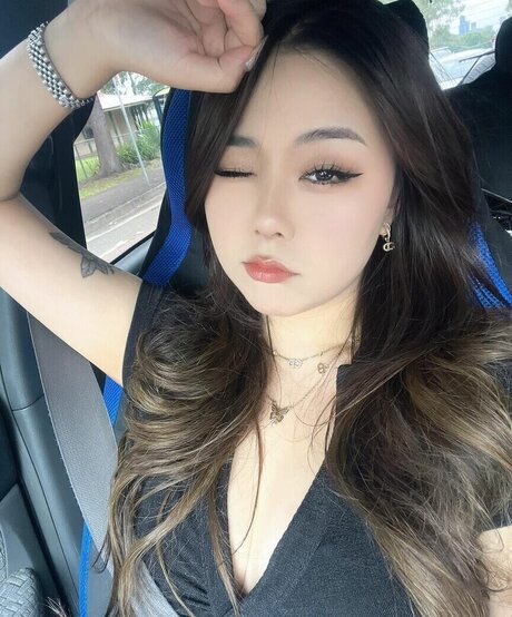 Hanavocado ポルノスター 高品質 画像