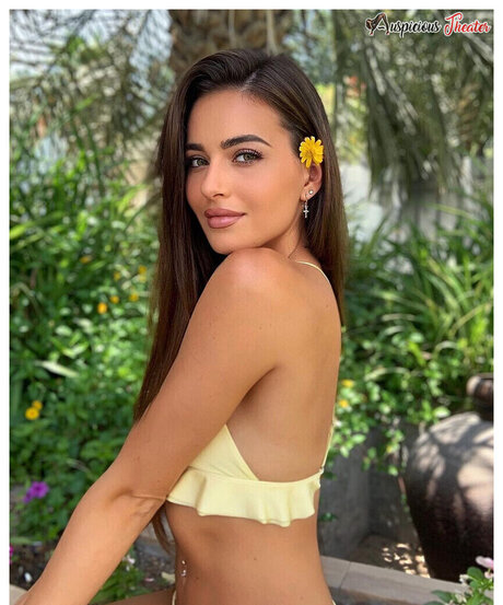 Izabela Ion ポルノ女優 写真