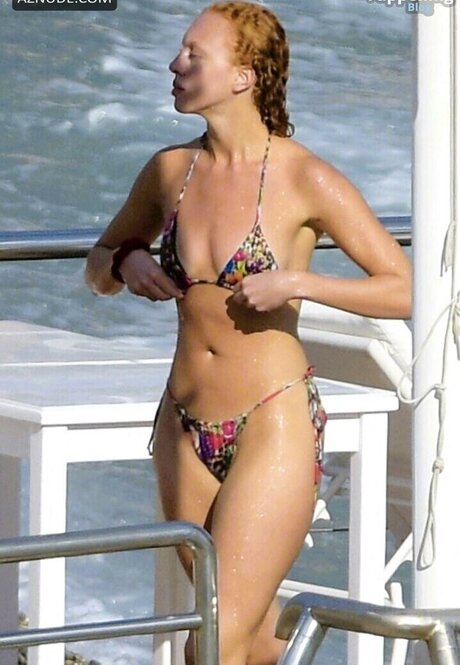 巨人オンリーファンズ 美しいポルノ 画像